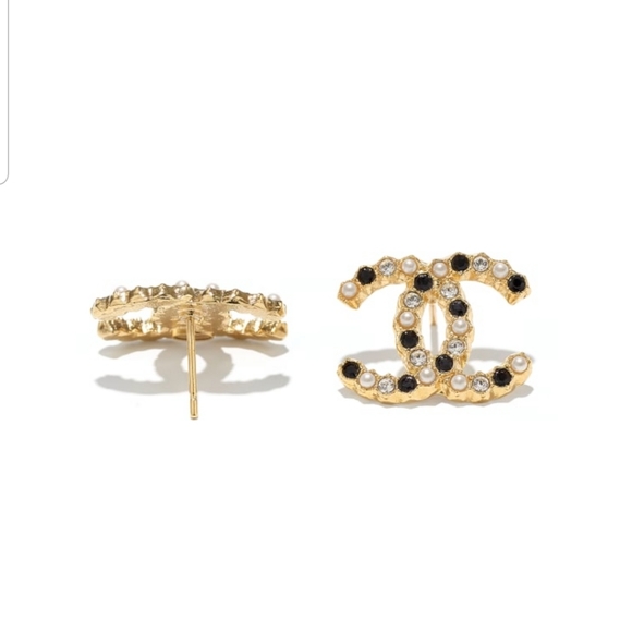 *SOLD*CHANEL 2021 COLLECTION EARRINGS-BRAND NEW!! - Picture 7 of 7